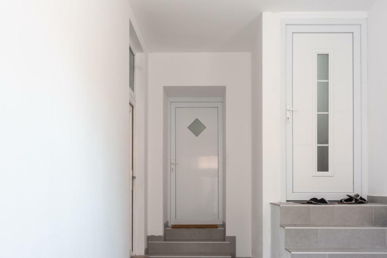 Demix Apartment โคเปร์ ภายนอก รูปภาพ