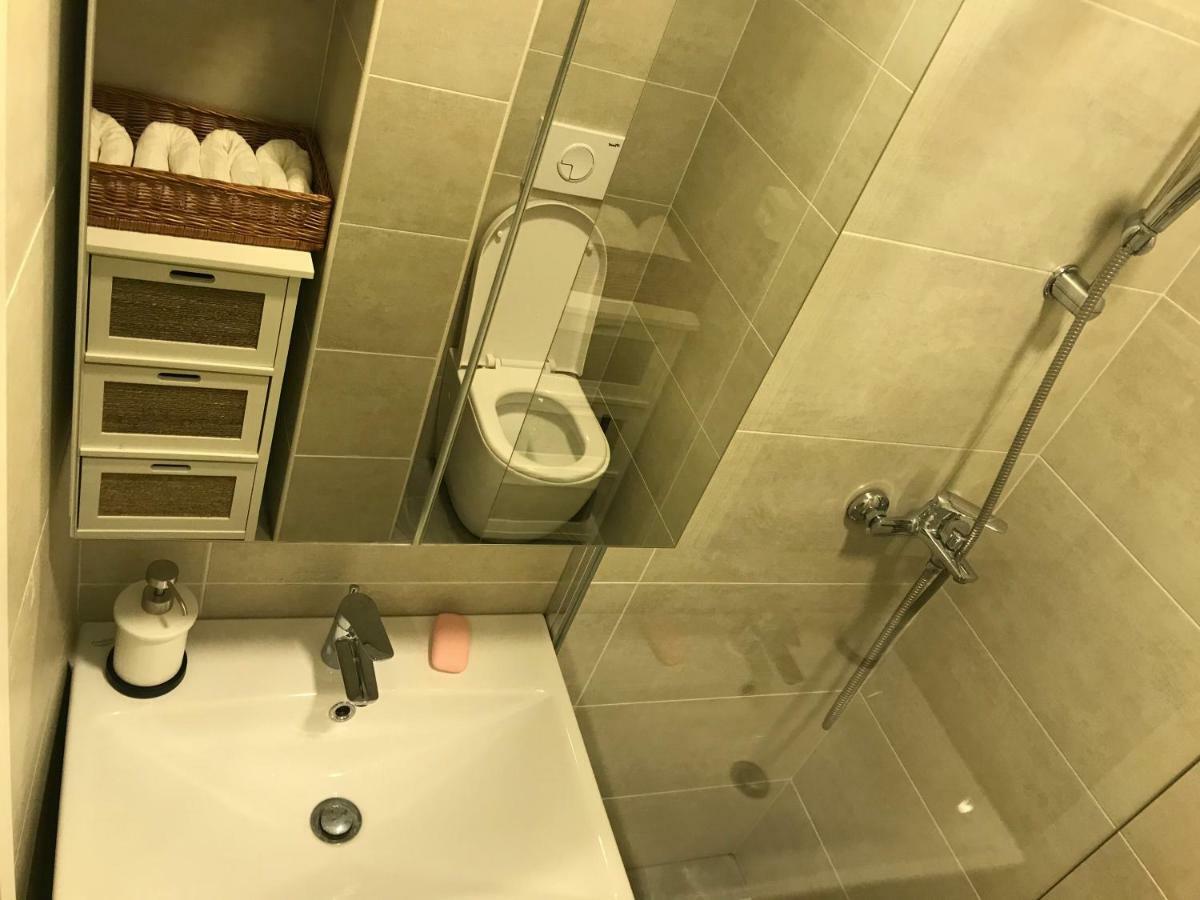 Demix Apartment โคเปร์ ภายนอก รูปภาพ